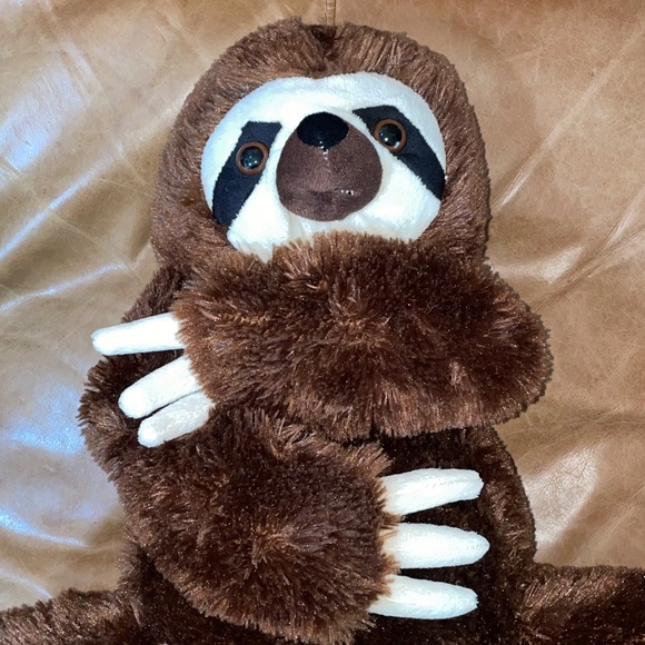 NWOT Fiesta® 15 Inch Sitting 3-Toed Sloth Stuffed Animal - Picture 5 of 9